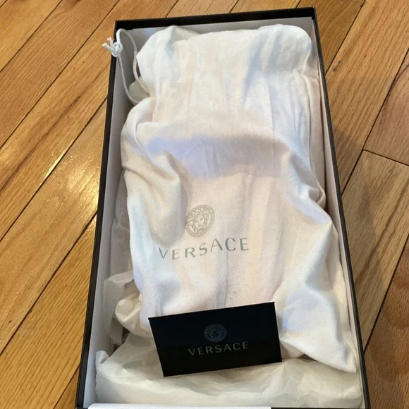 Versace Poolside Slides - Picture 3 of 4